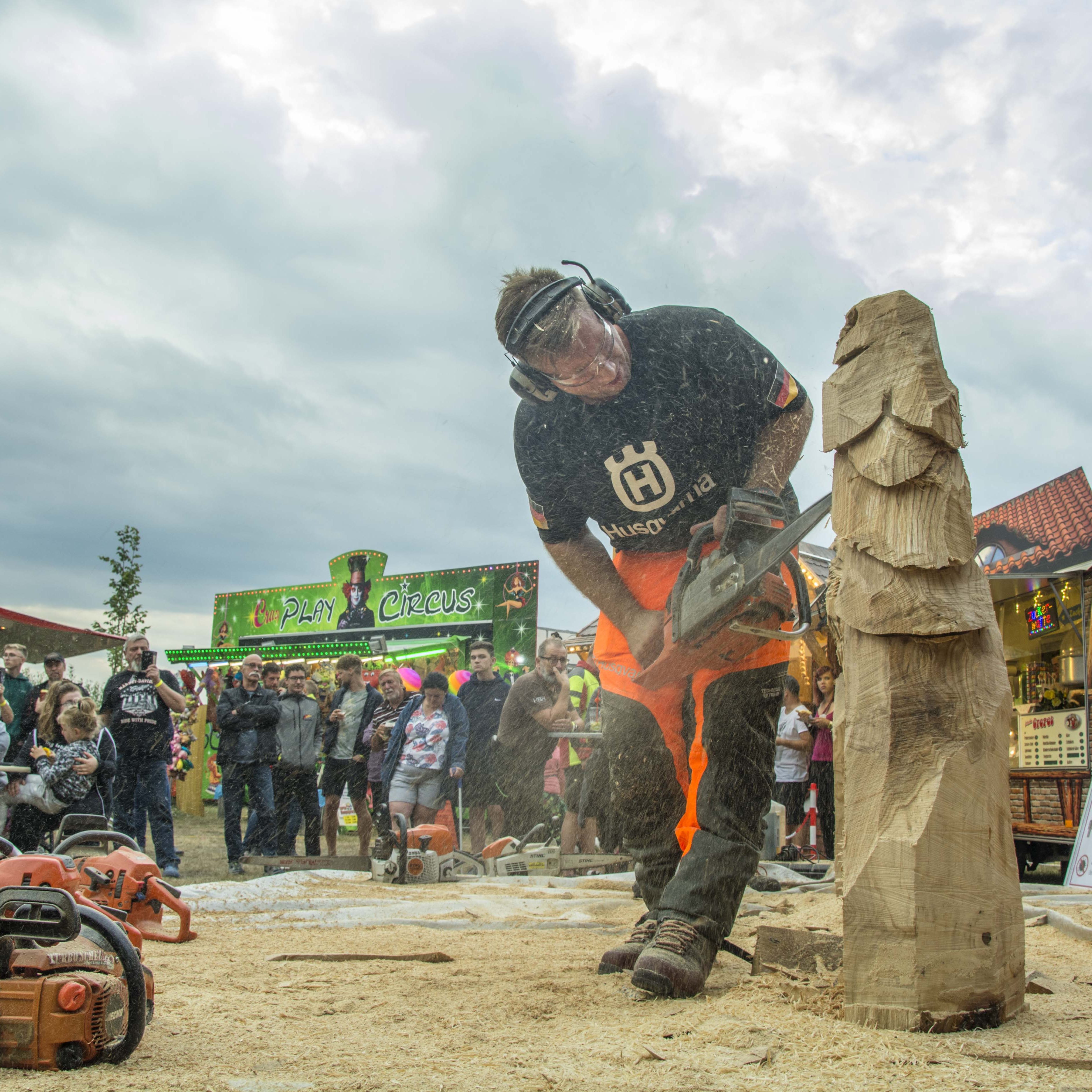 Oliver Leßman beim Speedcarving